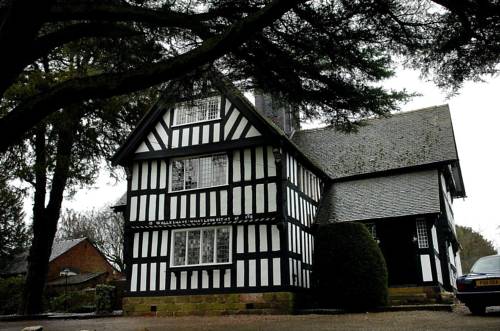 Crewe United Kingdom Discount Code Booking.com